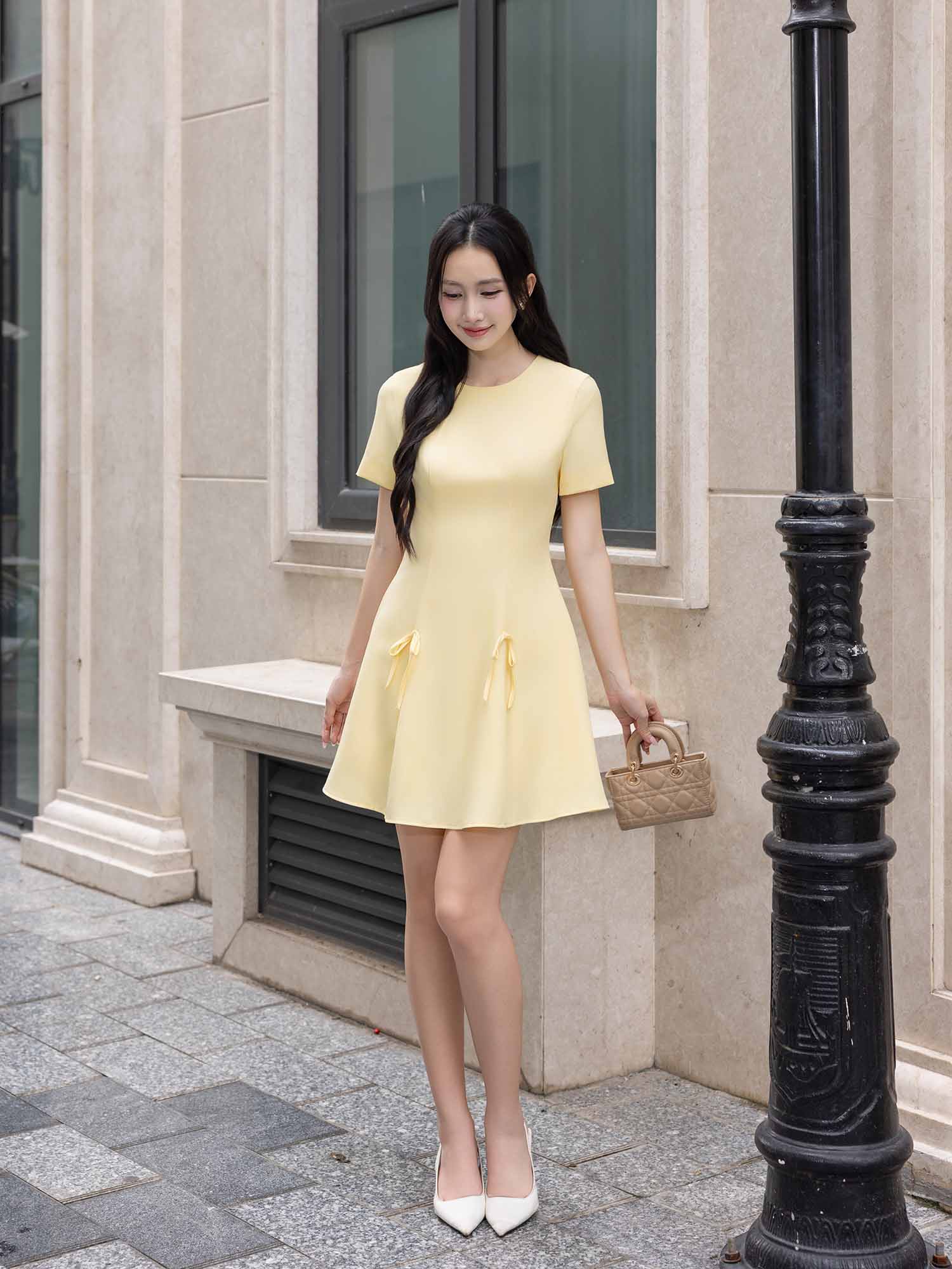 Đầm mini xoè phối dây nơ