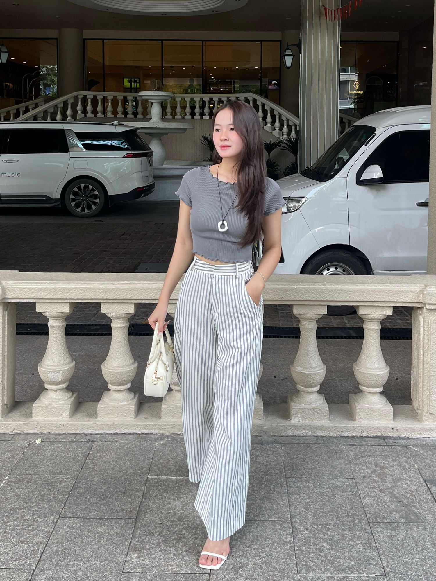  Quần dài ống suông vải sọc 