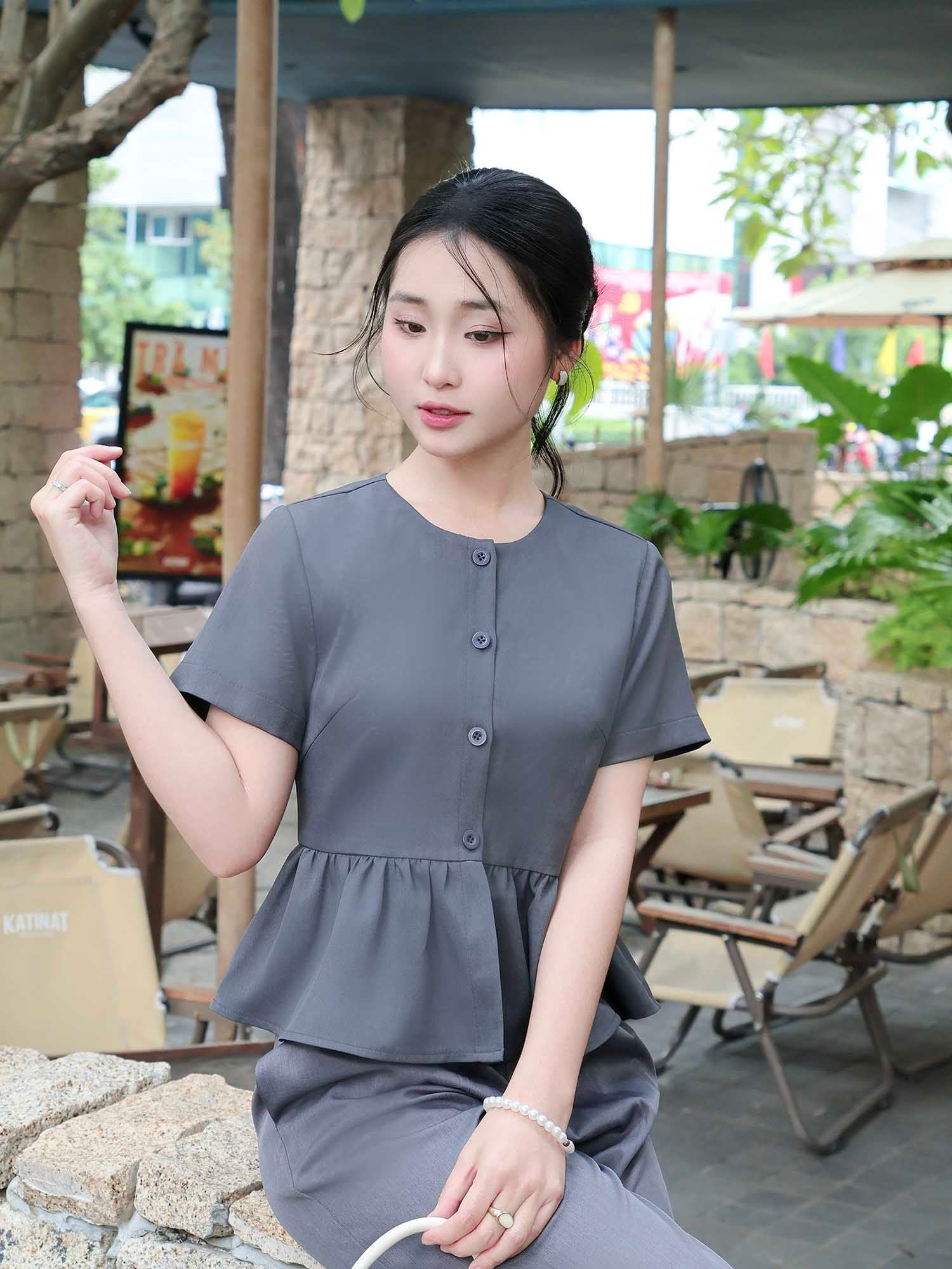  Áo cổ tròn nhún eo cơ bản 