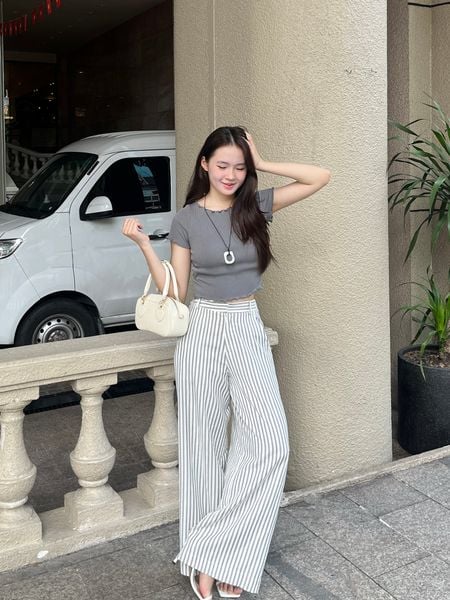  Quần dài ống suông vải sọc 