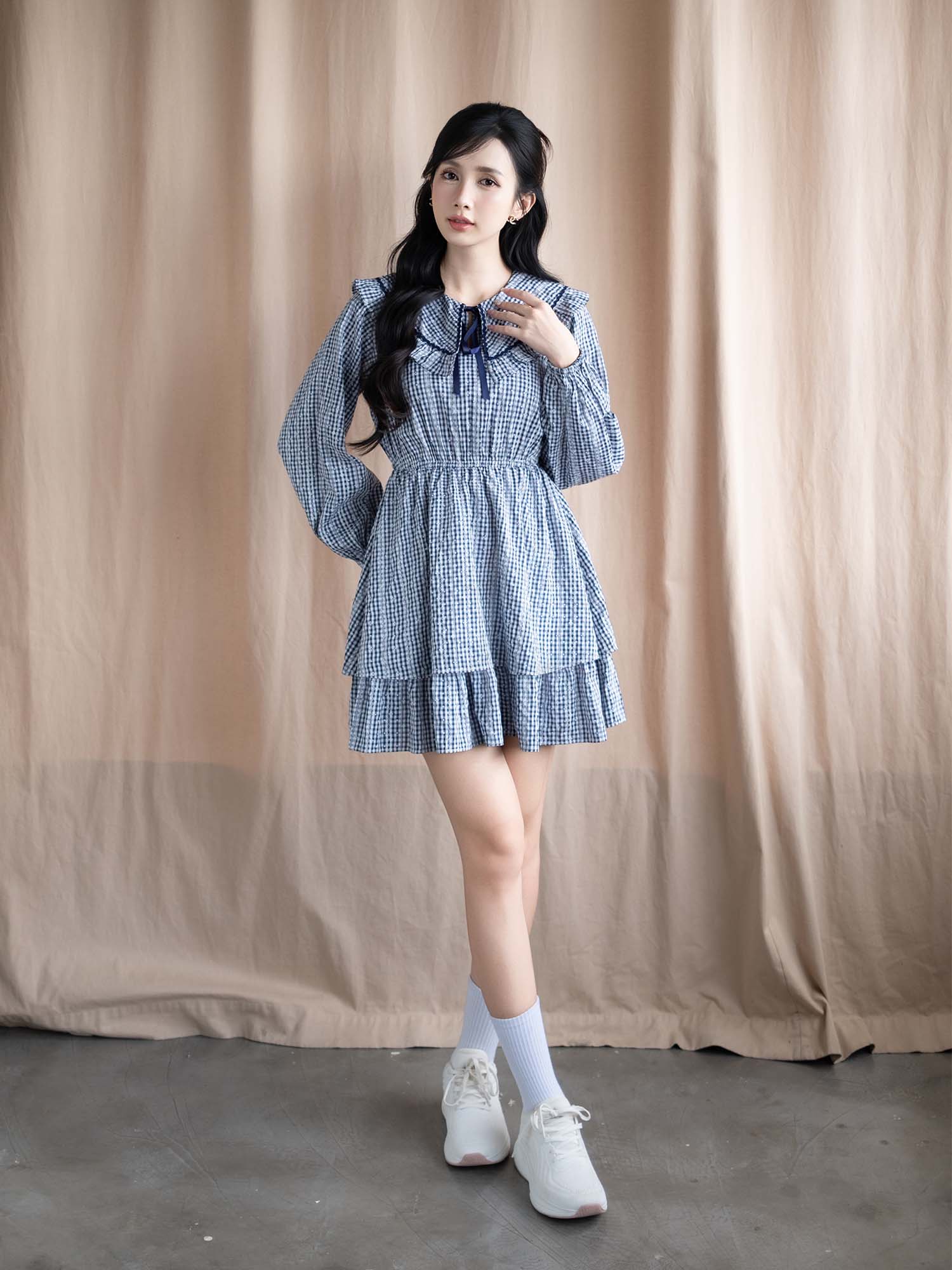 Đầm caro phối ren bèo cổ