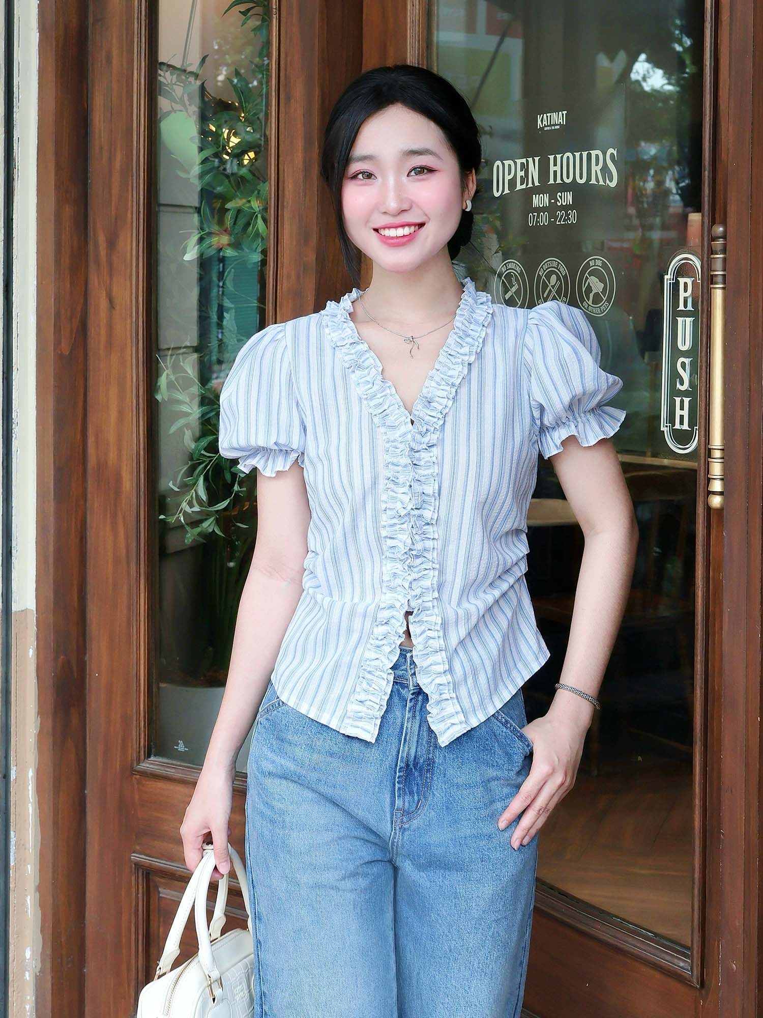  Áo sọc tay phồng phối bèo viền cổ 