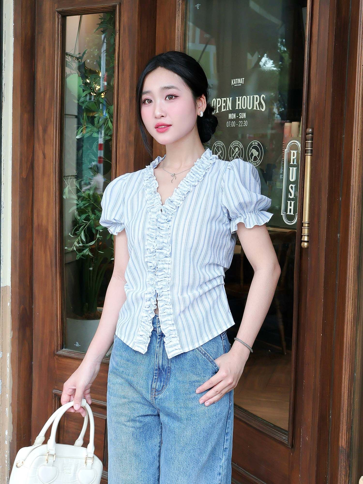  Áo sọc tay phồng phối bèo viền cổ 