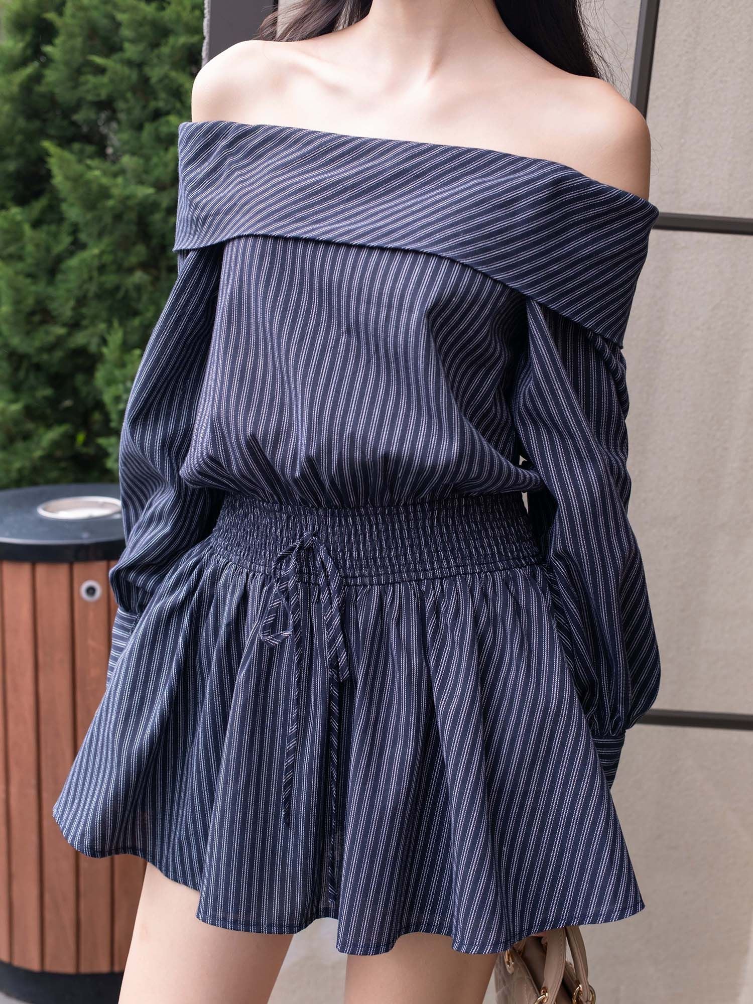  Đầm sọc bẹt vai smocking eo 