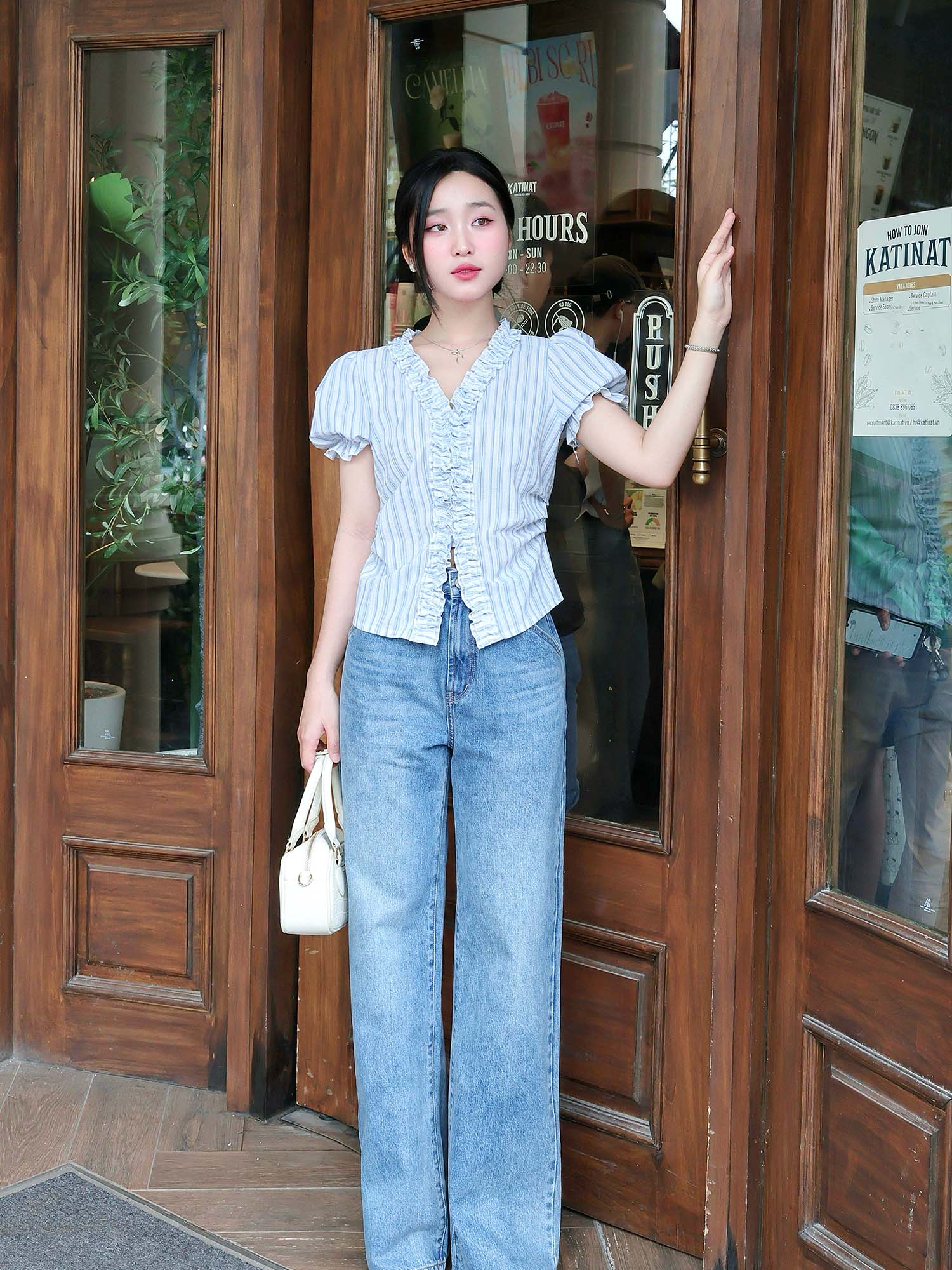 Áo sọc tay phồng phối bèo viền cổ