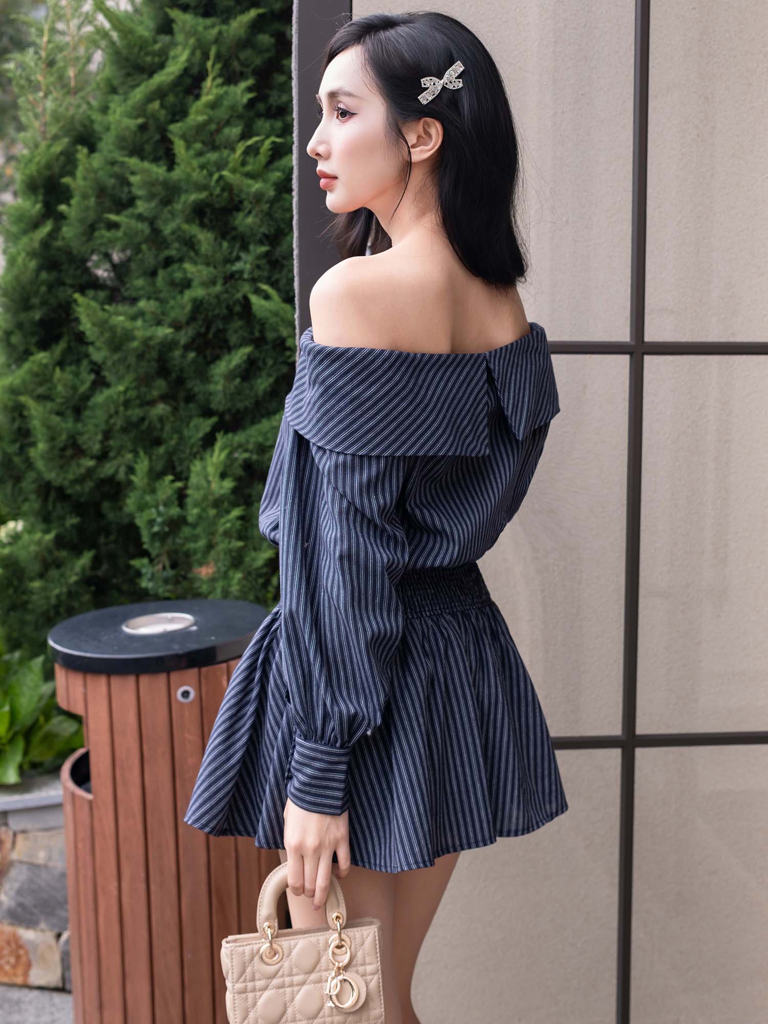 Đầm sọc bẹt vai smocking eo