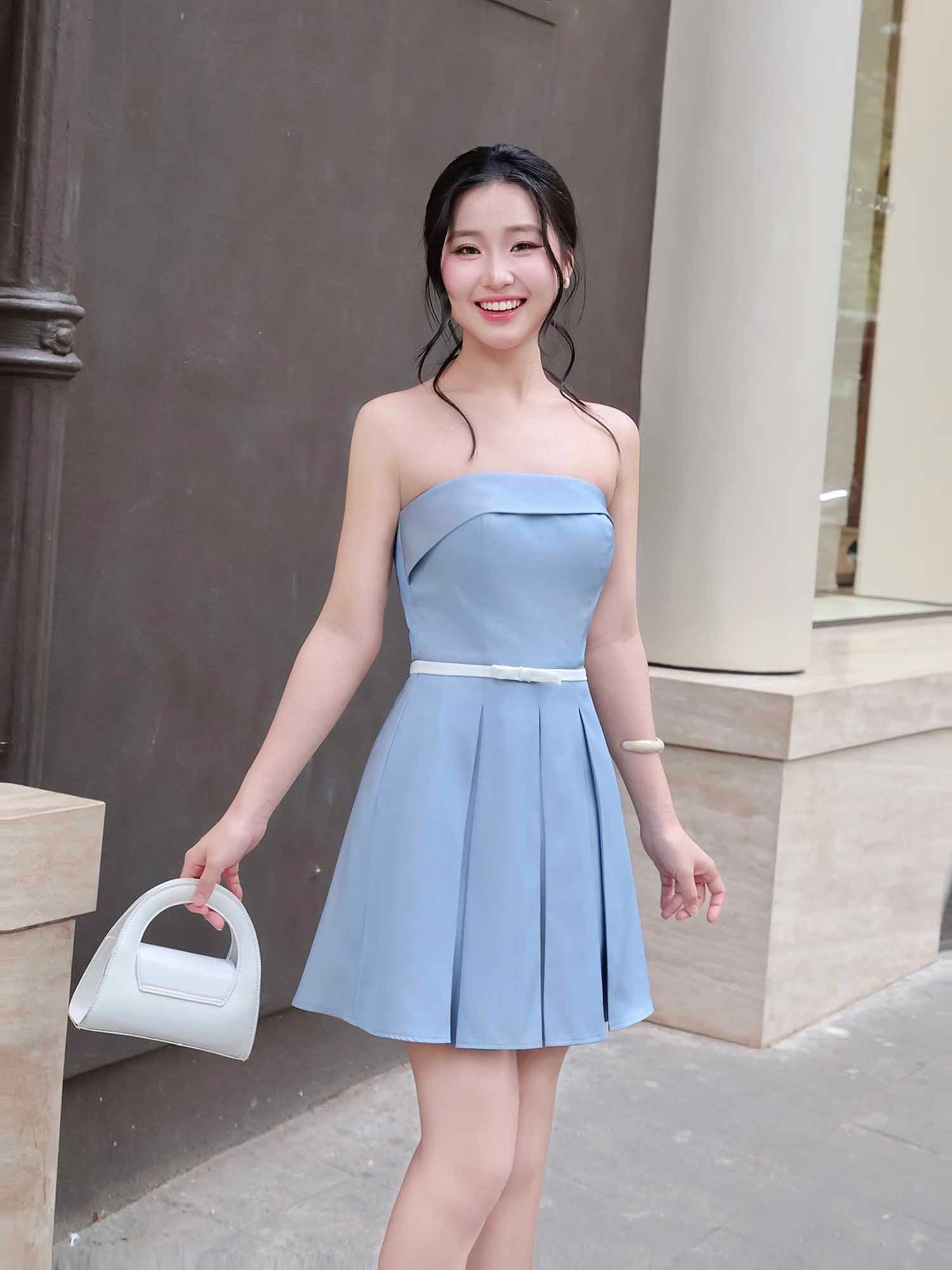  Đầm mini cúp ngực xếp ly hộp 