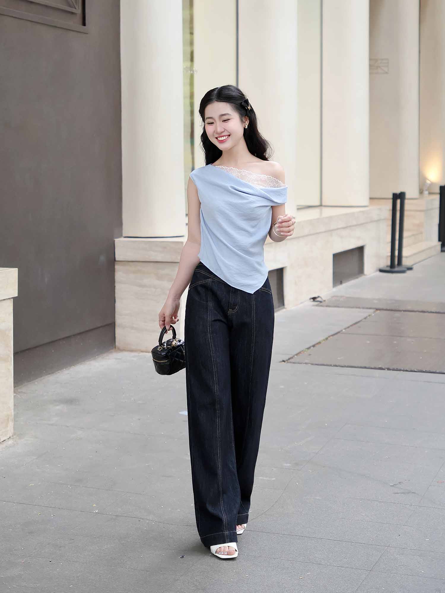Áo lệch vai cổ đổ phối ren
