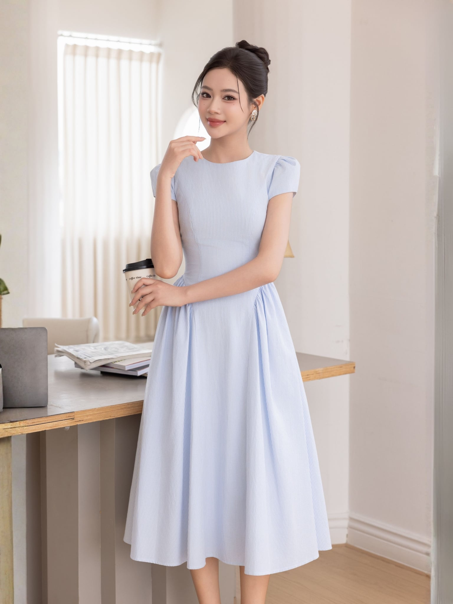 Đầm midi sọc nhún tùng