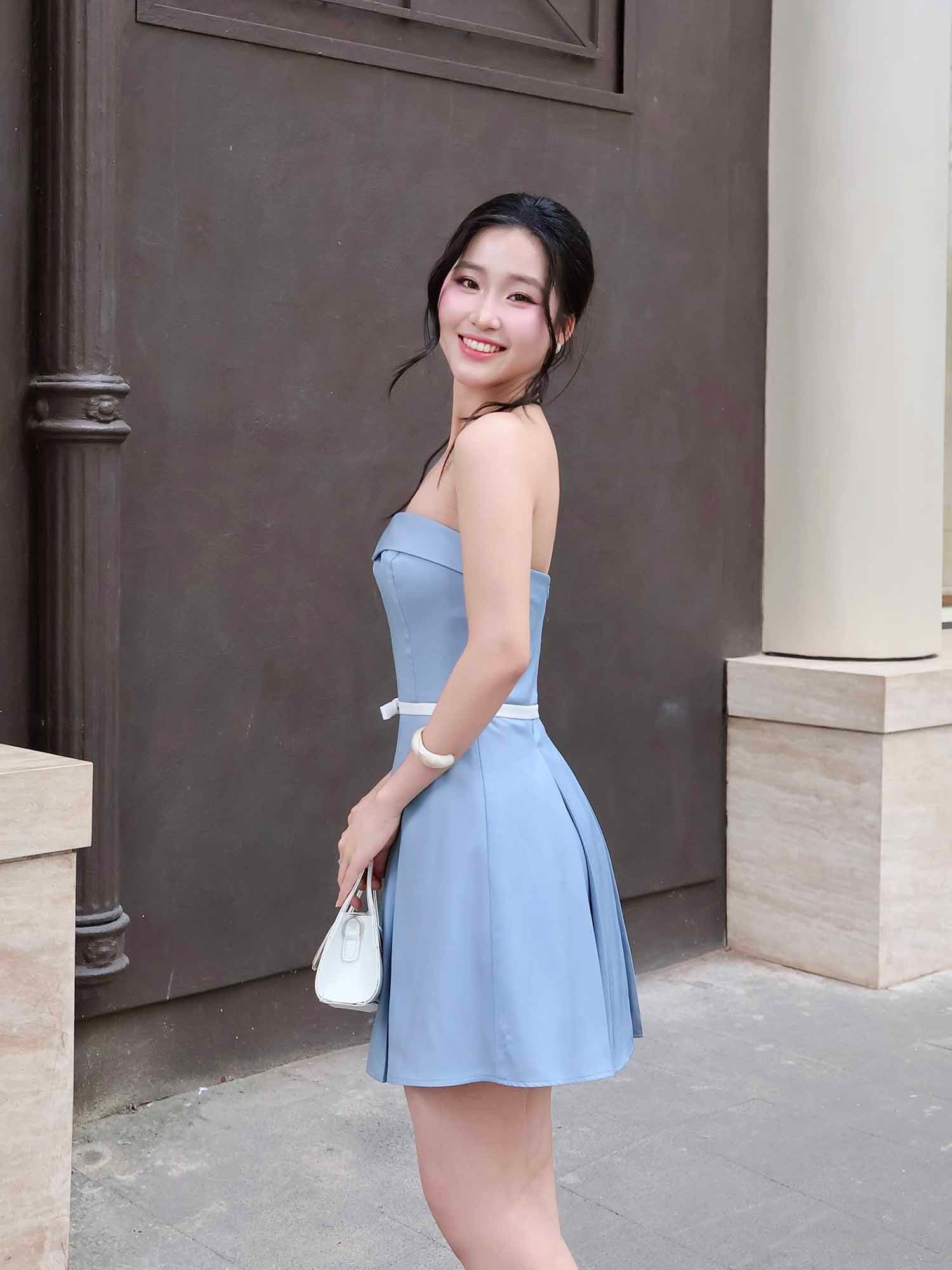  Đầm mini cúp ngực xếp ly hộp 