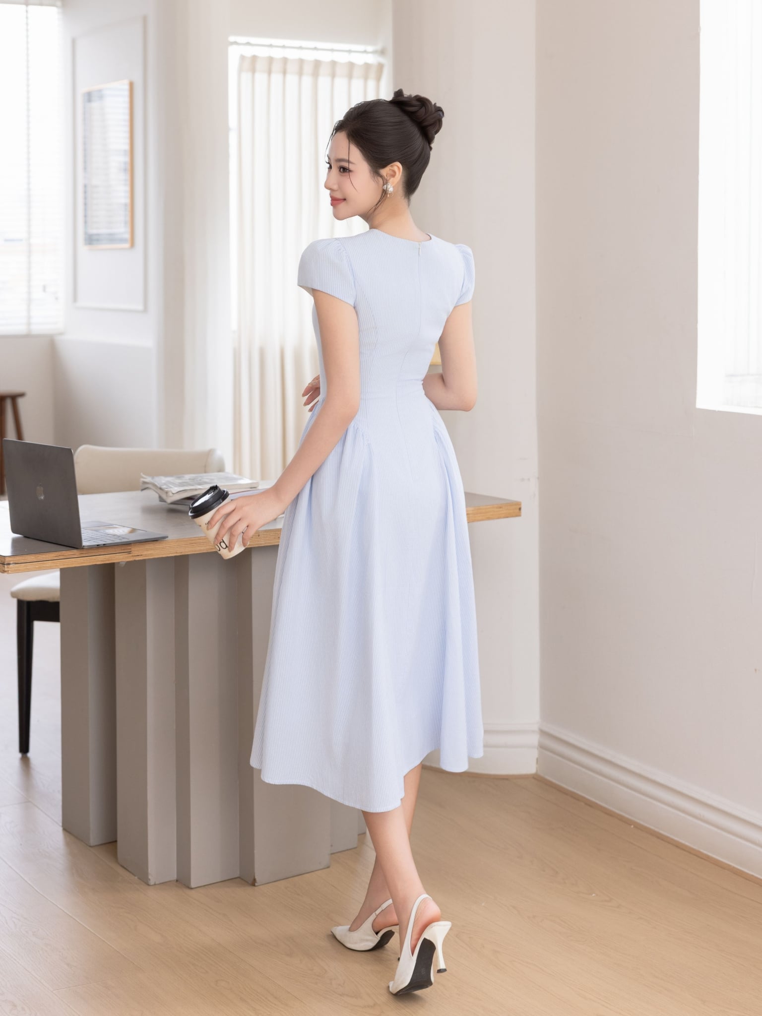 Đầm midi sọc nhún tùng