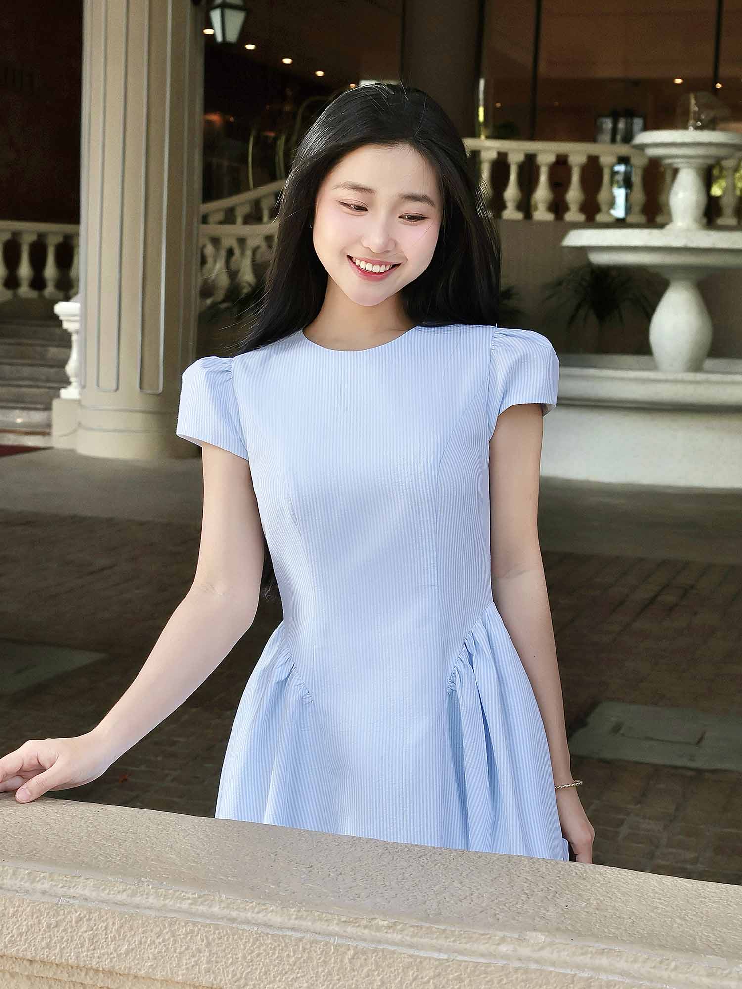 Đầm midi sọc nhún tùng