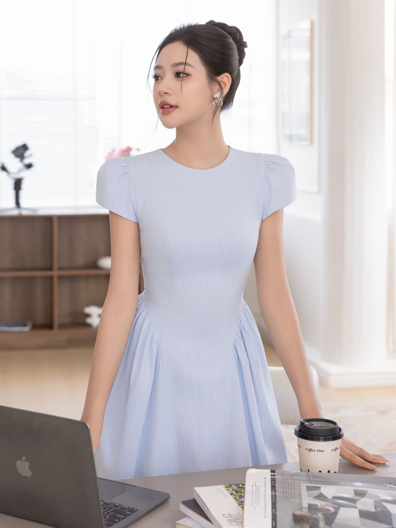  Đầm midi sọc nhún tùng 