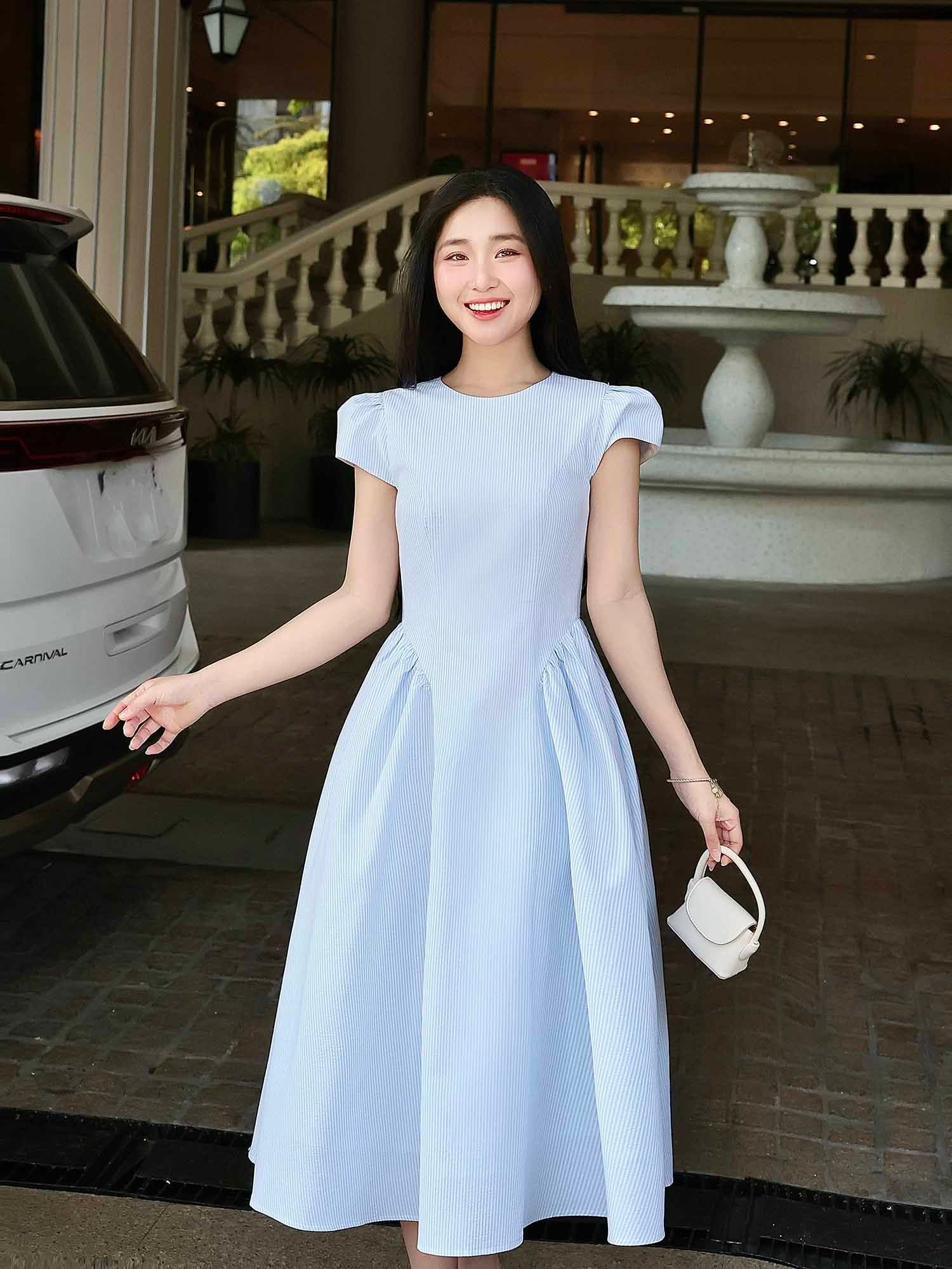  Đầm midi sọc nhún tùng 