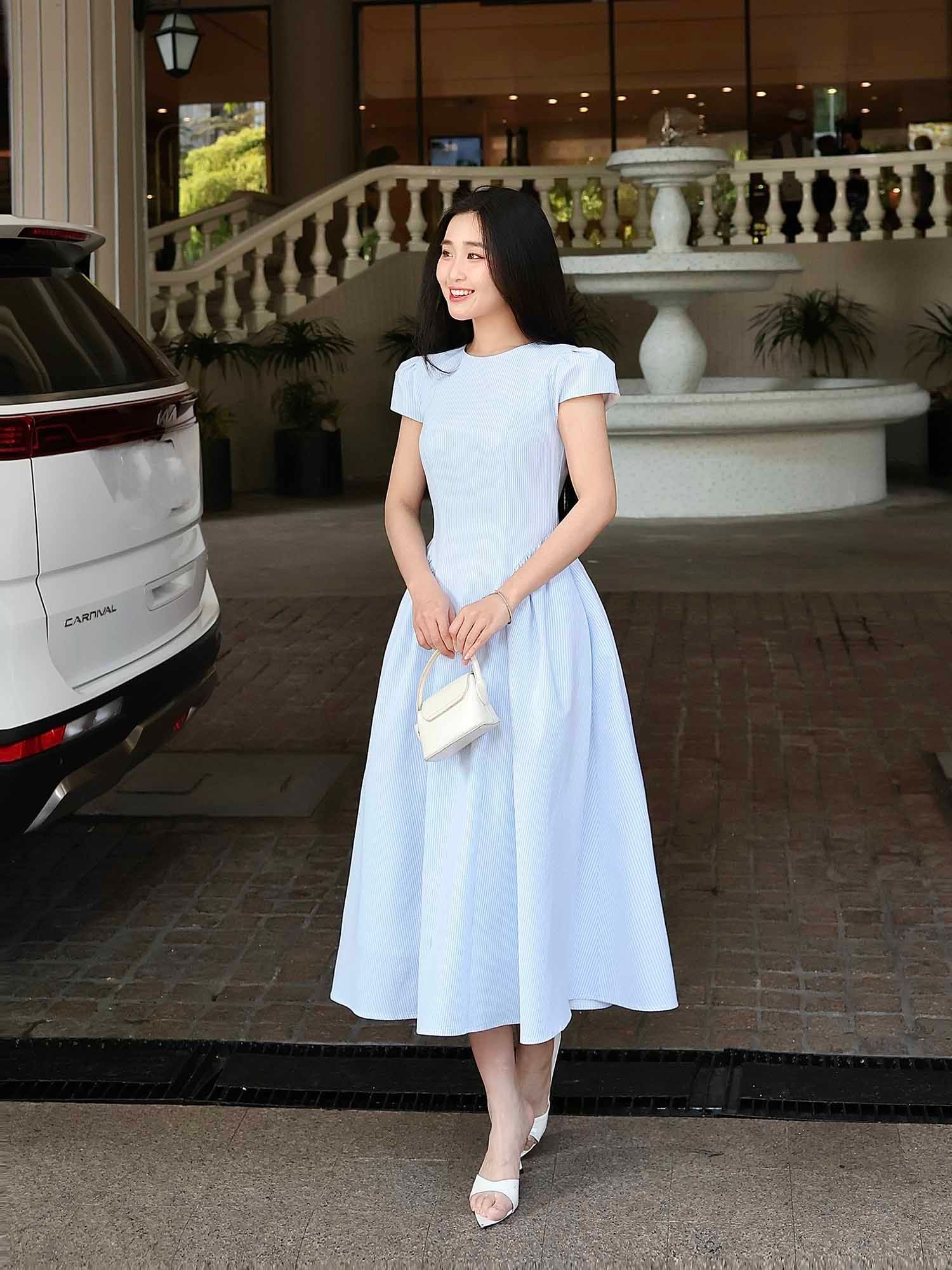  Đầm midi sọc nhún tùng 