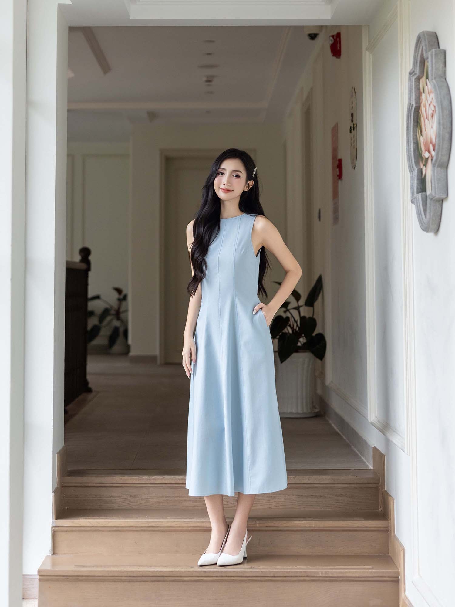 Đầm midi sát nách cơ bản