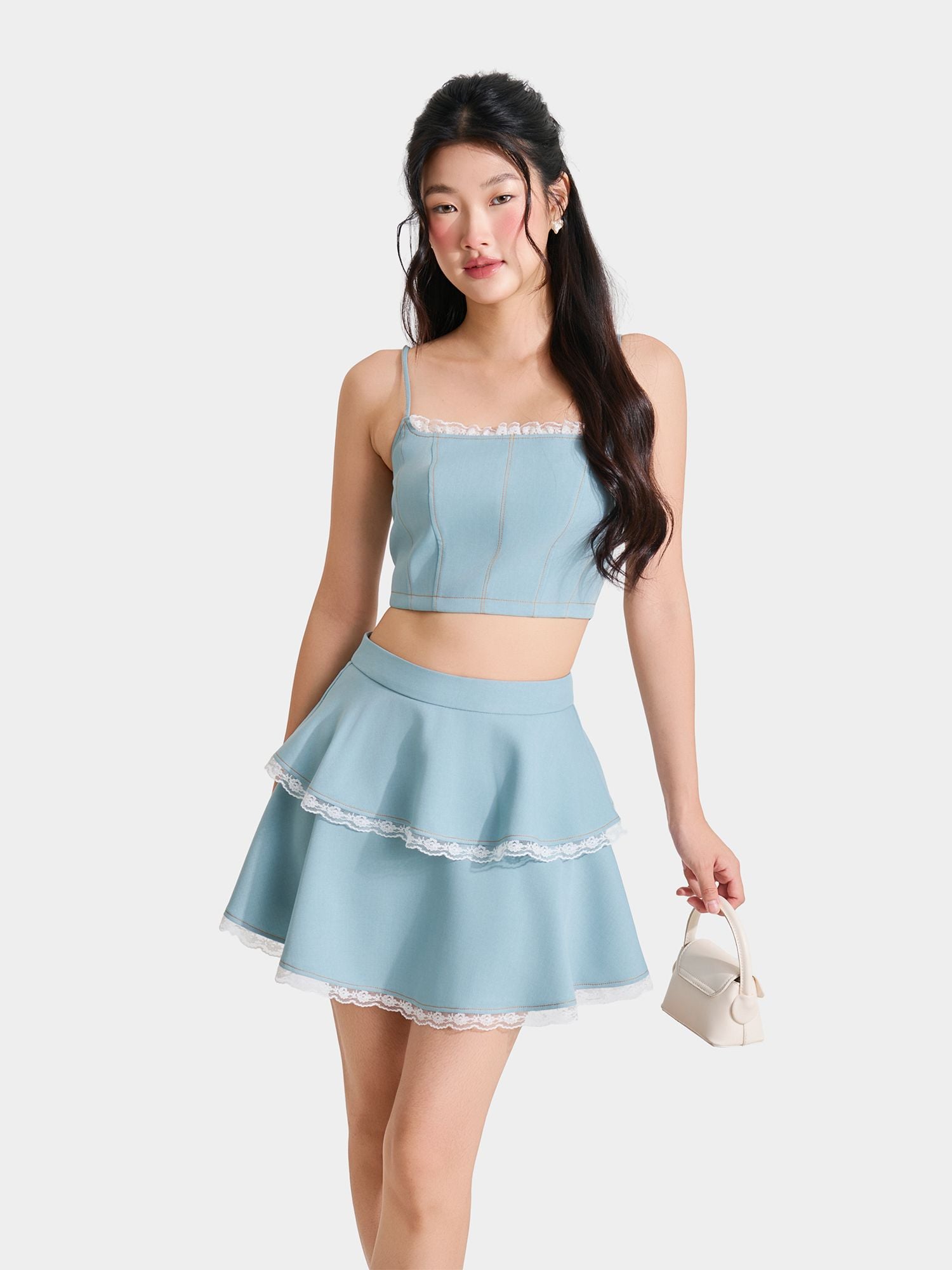  Áo croptop phối ren viền chỉ nổi 