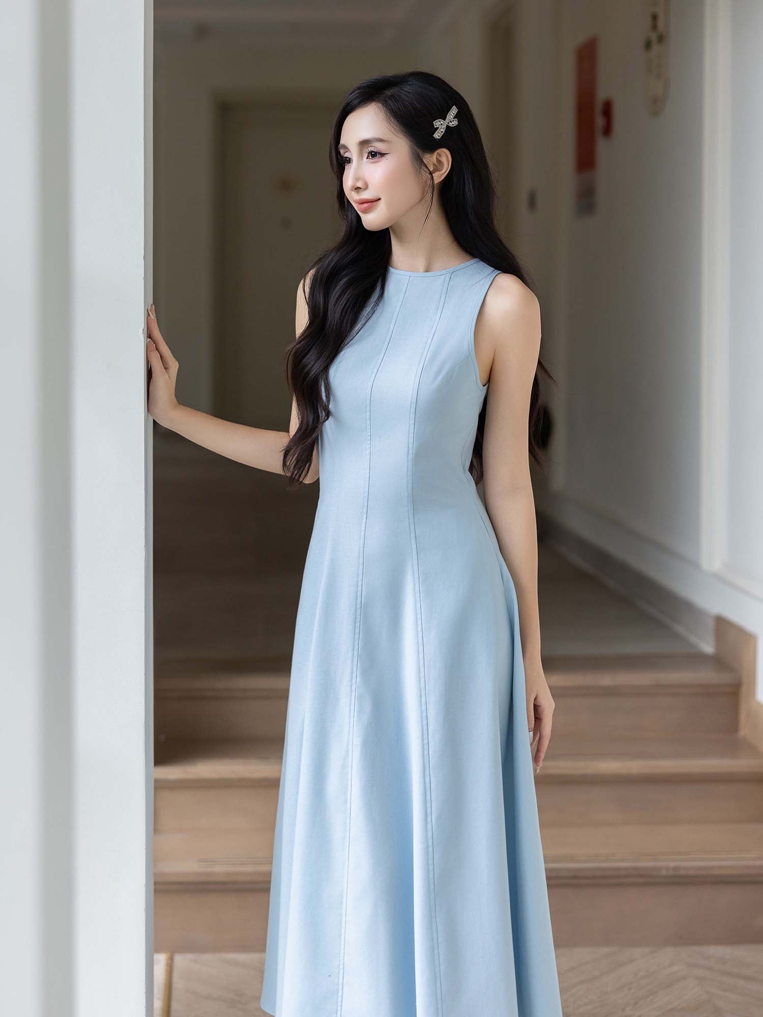 Đầm midi sát nách cơ bản