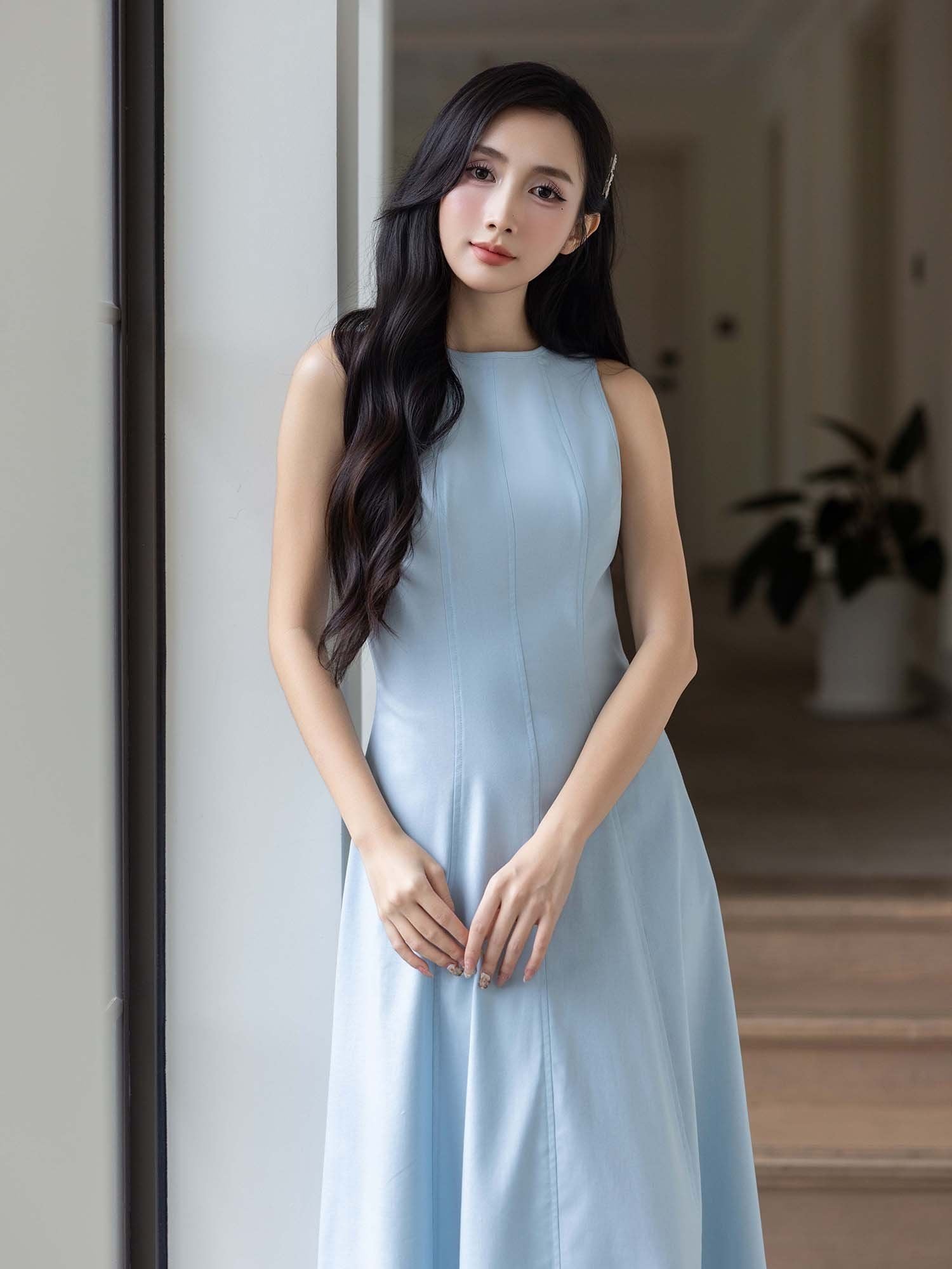  Đầm midi sát nách cơ bản 