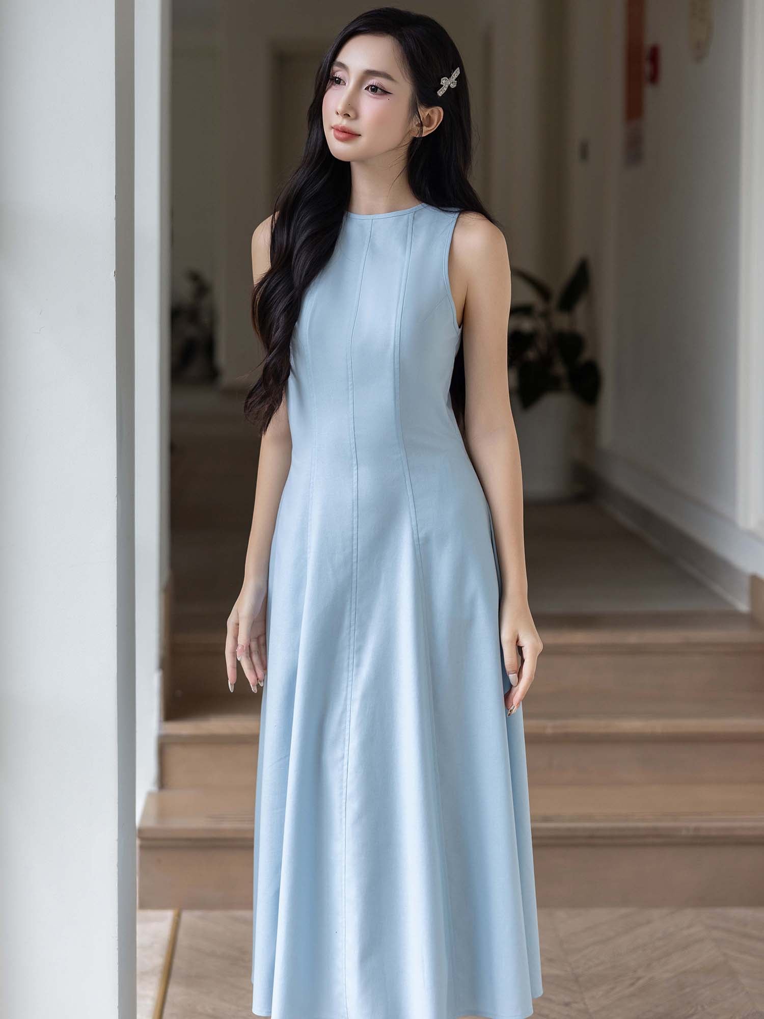 Đầm midi sát nách cơ bản