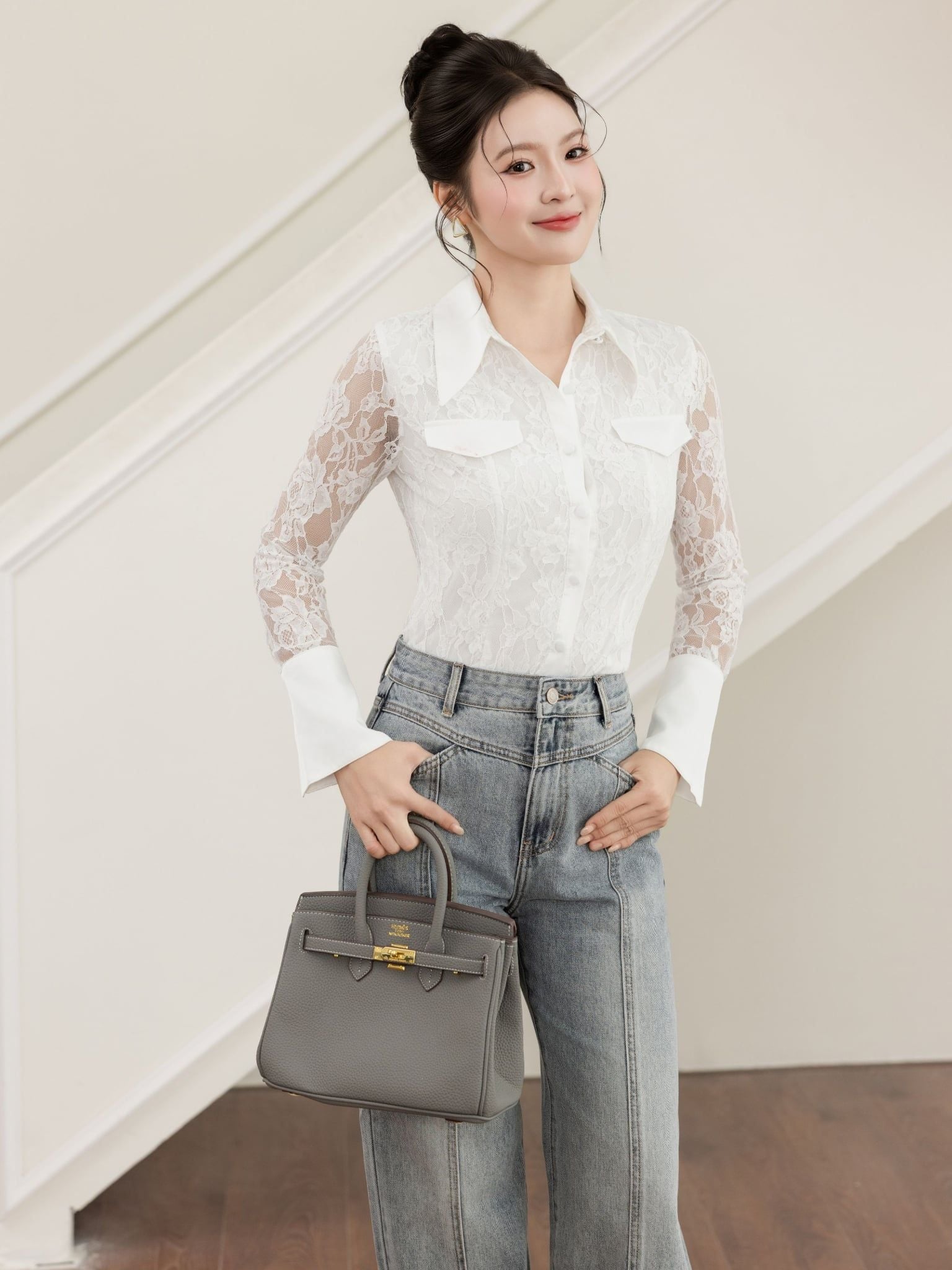  Quần Jean ống rộng phối mảnh diễu chỉ nổi 