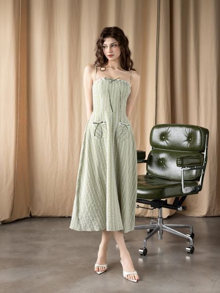  Đầm dài dây vai ren ngực đính nơ 