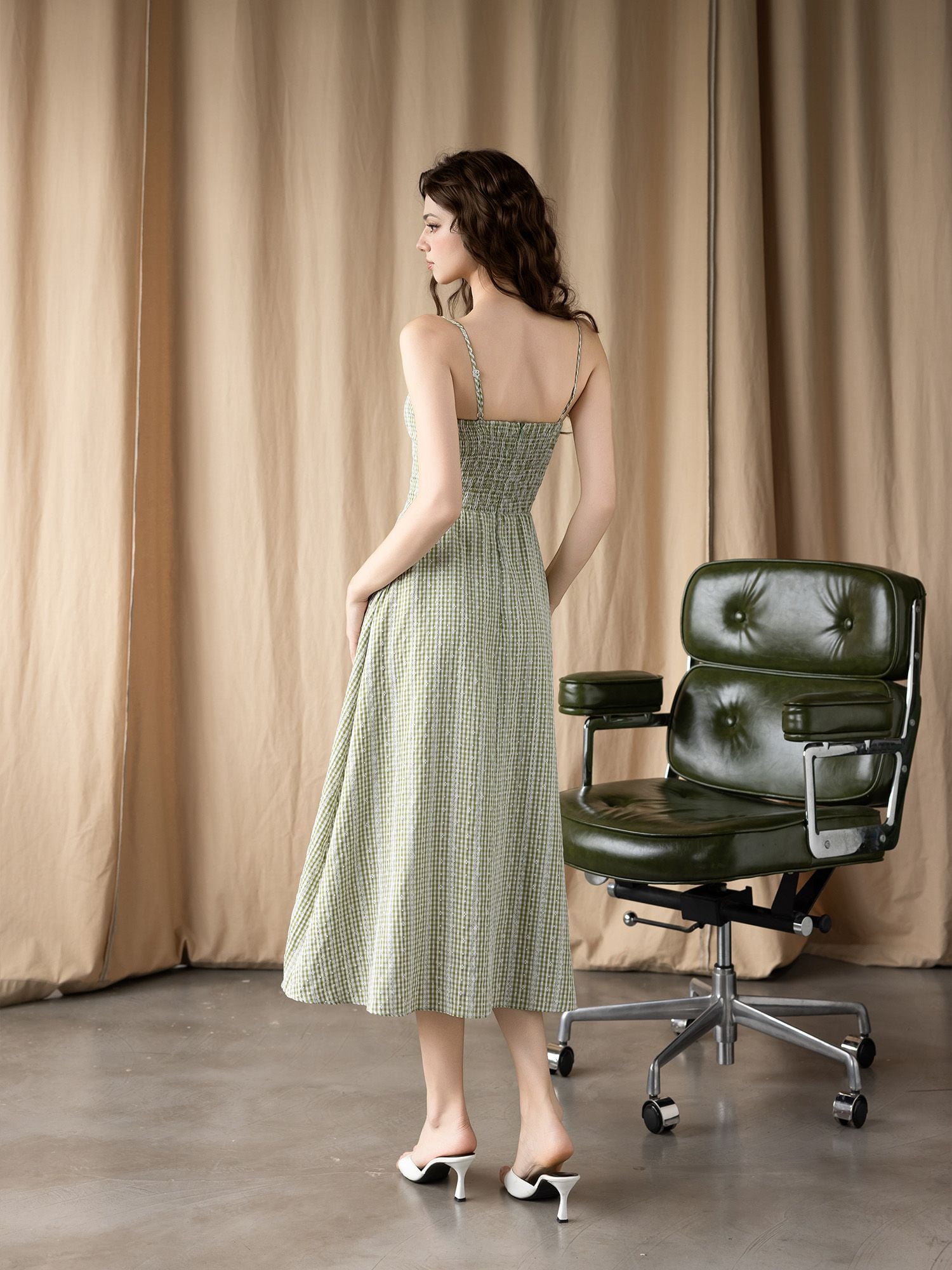  Đầm dài dây vai ren ngực đính nơ 