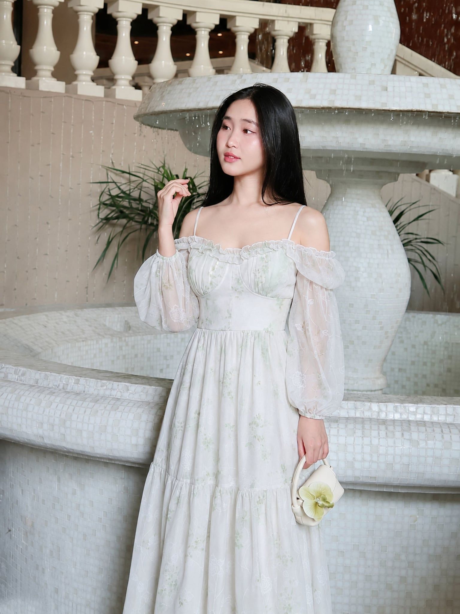  Đầm midi voan hoa tay phồng dài 