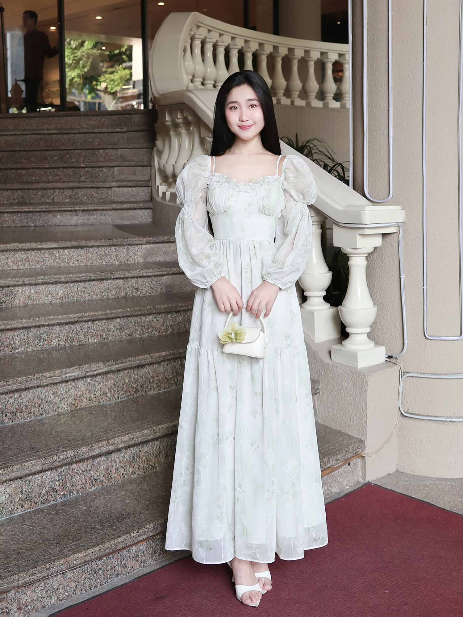 Đầm midi voan hoa tay phồng dài