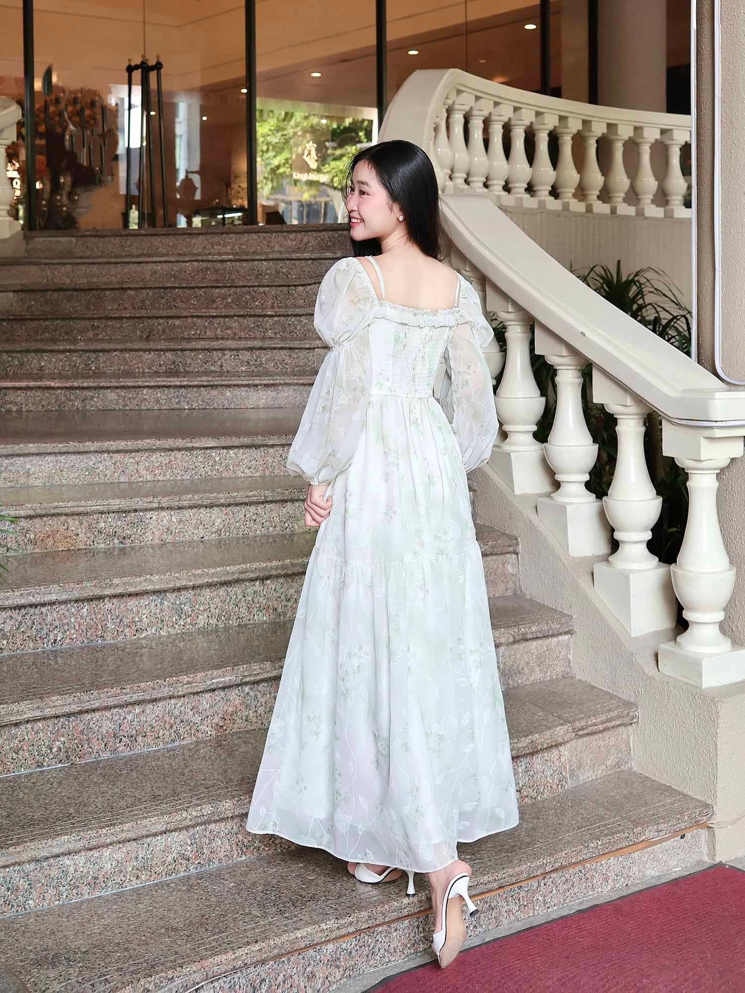  Đầm midi voan hoa tay phồng dài 