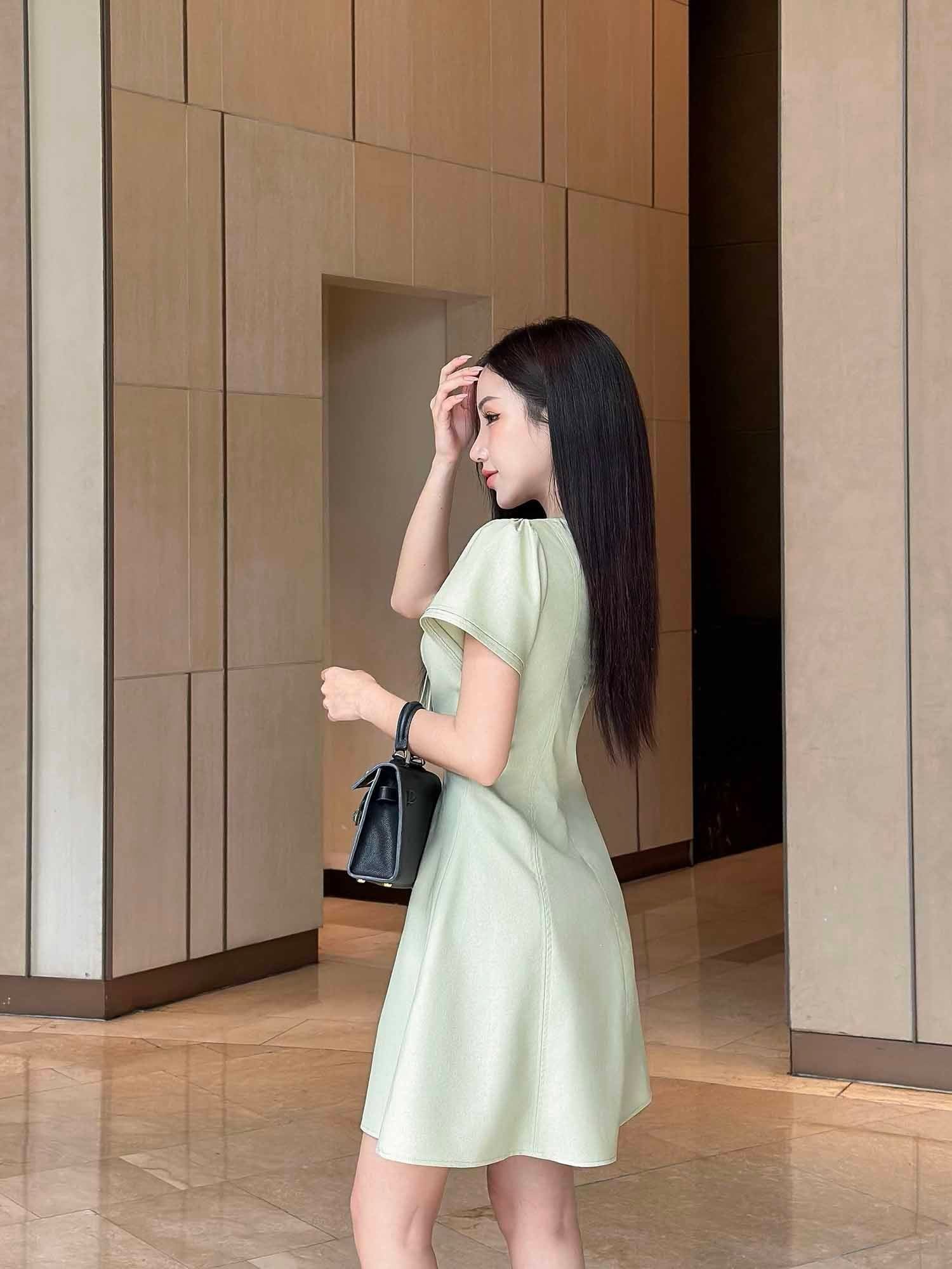  Đầm mini Linen cổ giọt nước thắt nơ 