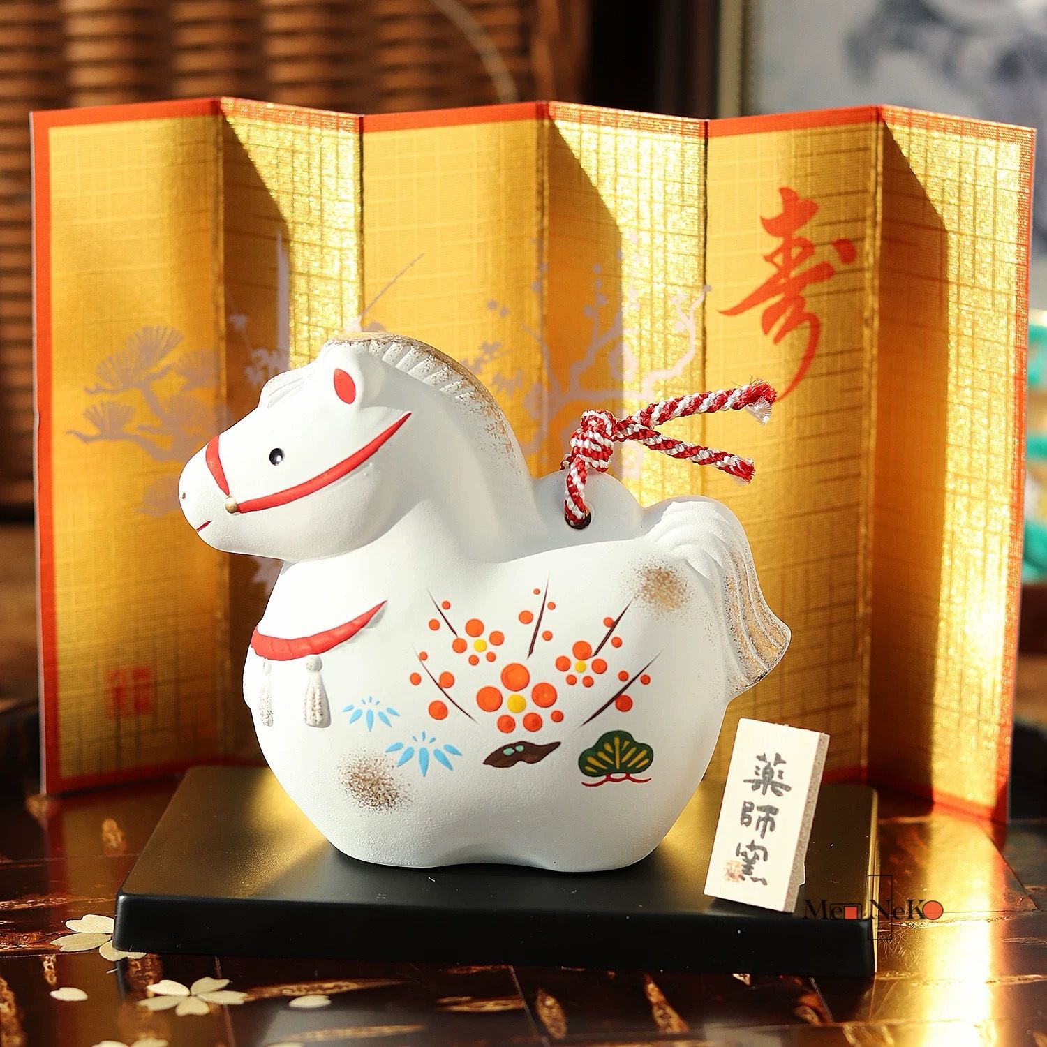  Ngựa trắng hoa NG34 