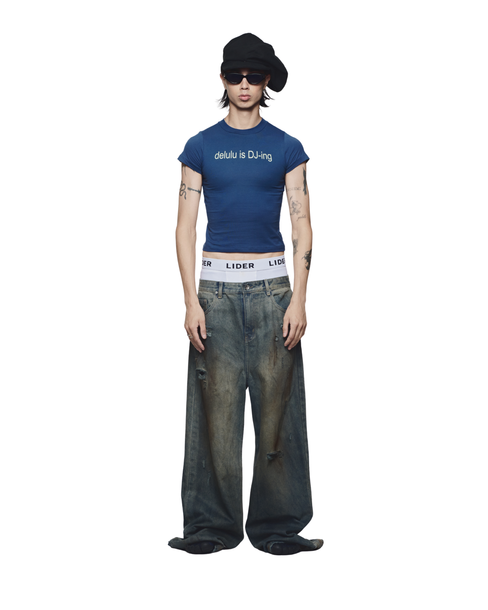 DELULU TEE - Navy Core