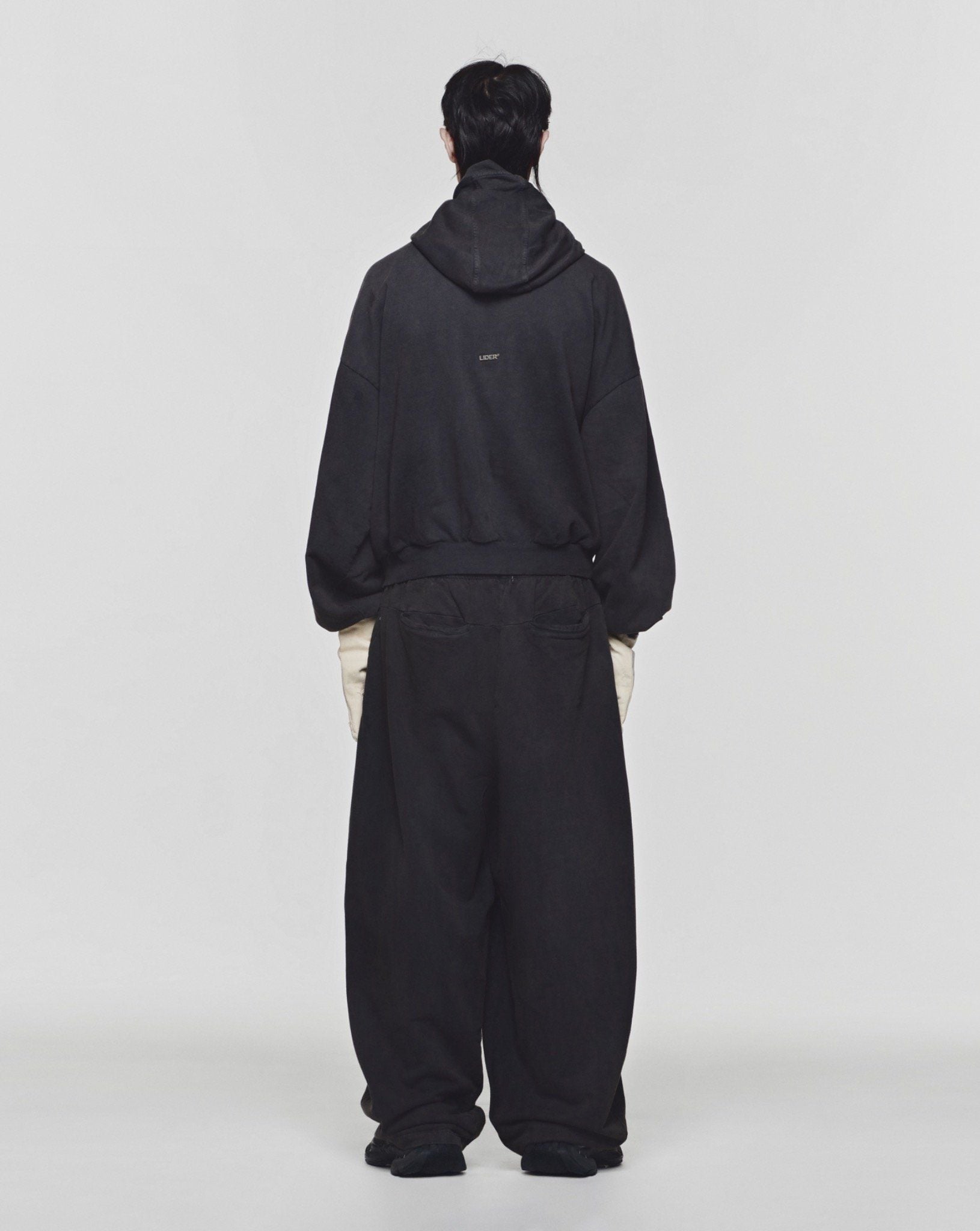 OUTSIDER SWEATPANTS - Washed Charcoal