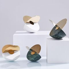 Quả Cầu Đá Cẩm Thạch Trắng Hình Học