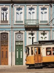 Bộ 7 Tranh Phong Cảnh Thành Phố Châu Âu Lisbon Travel Vintage