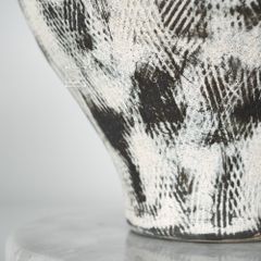 Bình Hoa Gốm Sứ Tông Xám Vân Sọc Phong Cách Wabi Sabi Miệng Cong