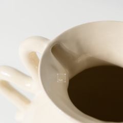Bình Gốm Minimalist Tay Xoắn Bắc Âu