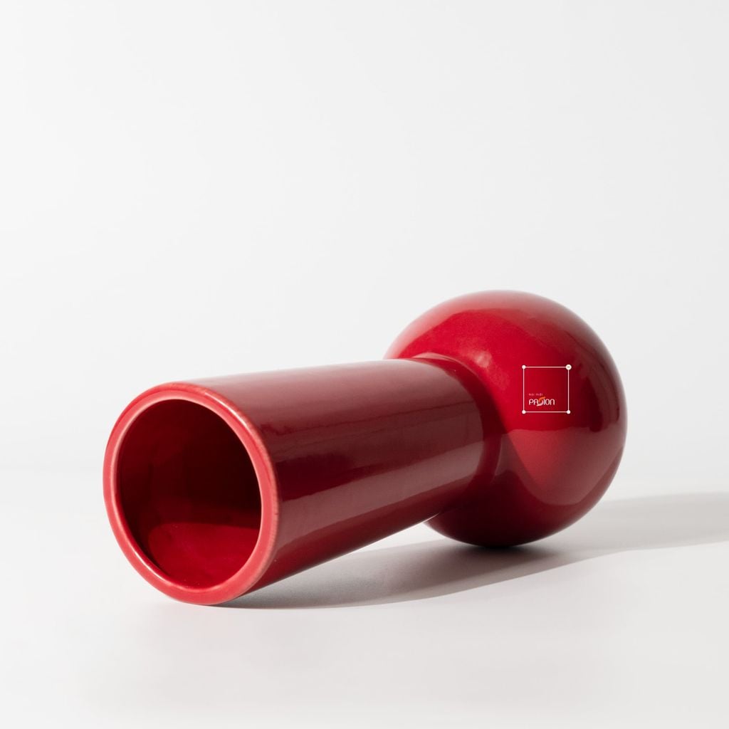 Bình Hoa Gốm Sứ Phủ Bóng Đen Đỏ Sang Trọng