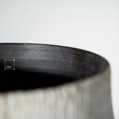 Bình Hoa Gốm Sứ Tông Xám Vân Sọc Phong Cách Wabi Sabi Miệng Cong