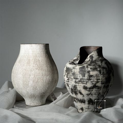 Bình Hoa Gốm Sứ Tông Xám Vân Sọc Phong Cách Wabi Sabi Miệng Cong