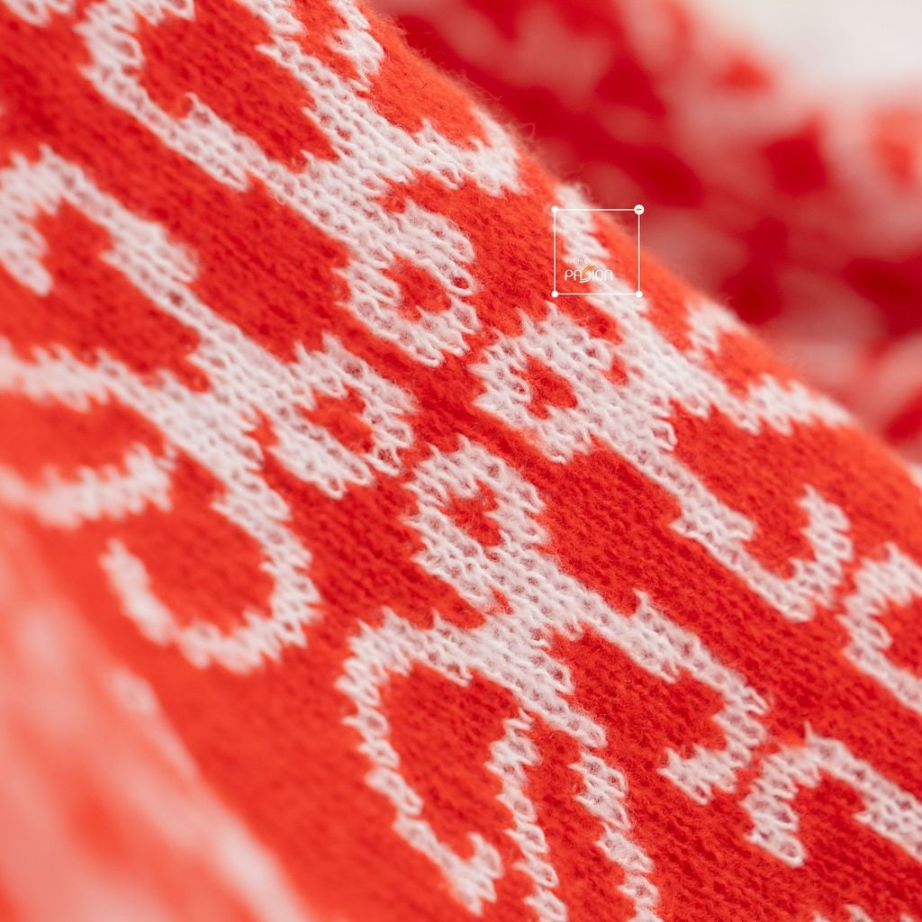 Chăn Len Dệt Kim Hoa Văn Cam Đậm Sang Trọng