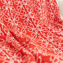 Chăn Len Dệt Kim Hoa Văn Cam Đậm Sang Trọng