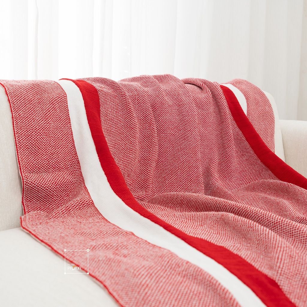 Chăn Len Dệt Kim 2 Mặt Tông Đỏ Sang Trọng