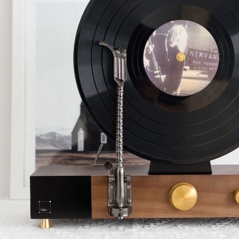 Đồ Trang Trí Đầu Đĩa Than Retro – Đế Gỗ Walnut