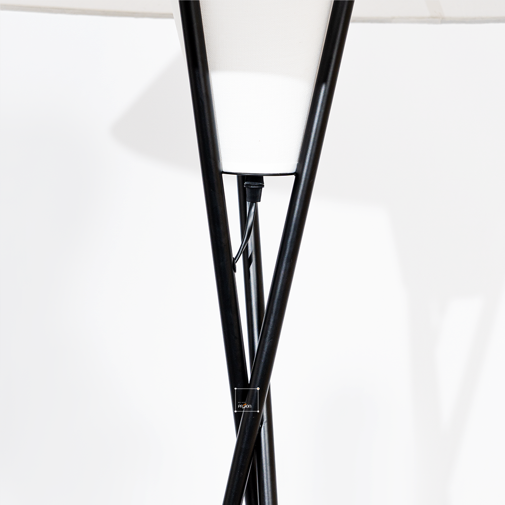 Đèn Cây Đứng Sàn Chân Tripod Chụp Vải Trắng Phong Cách Hiện Đại