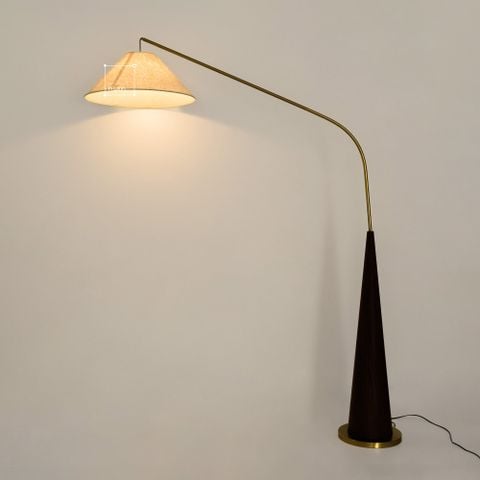 Đèn Sàn Cây Đứng Chân Gỗ Thân Cong Kim Loại