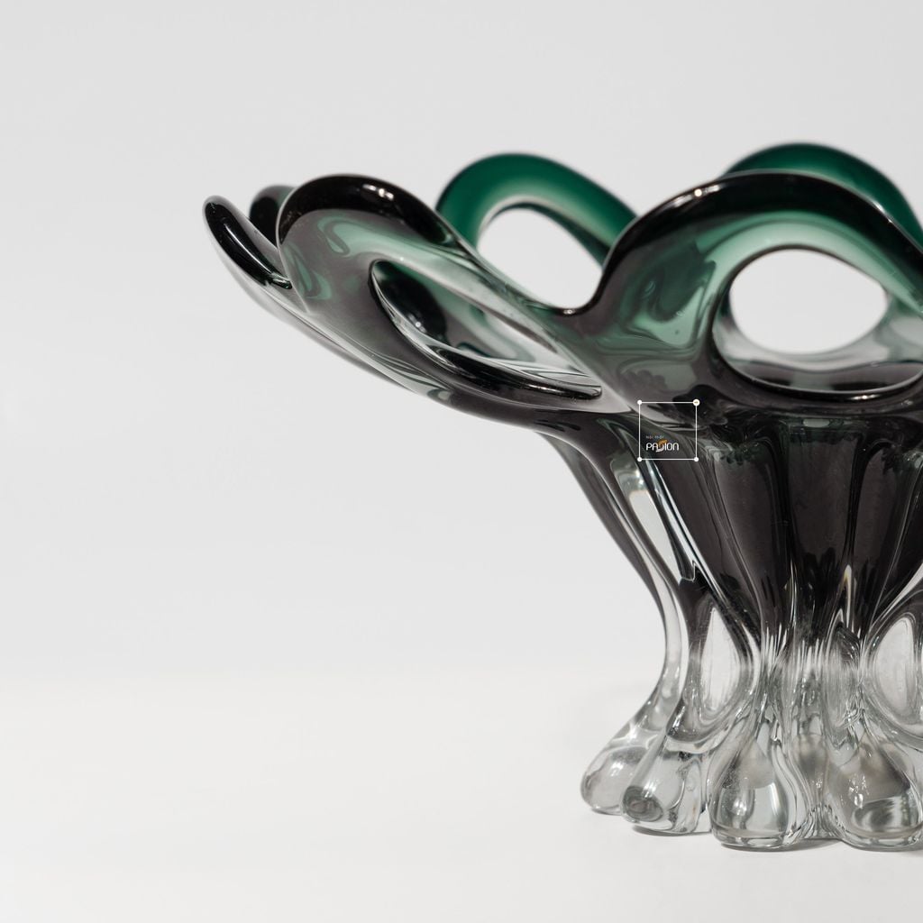 Dĩa Trang Trí Thủy Tinh H ình Cánh Hoa Tuyết Xanh Lục Sang Trọng