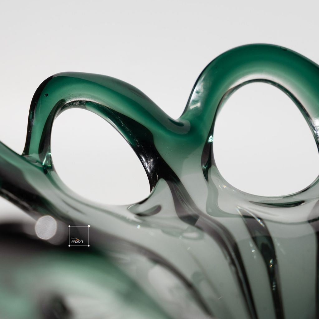 Dĩa Trang Trí Thủy Tinh H ình Cánh Hoa Tuyết Xanh Lục Sang Trọng