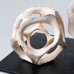 Tượng Trang Trí Hình Cầu Rỗng Phong Cách Wabi Sabi Tối Giản